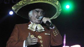 Tony Bennett graba a dúo con Vicente Fernández en México