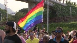 Cientos de personas participaron de la marcha del Orgullo Gay 2017