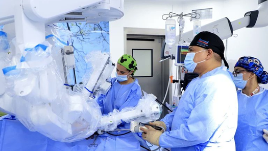 Ciudad de la Salud realiza sus primeras cirugías robóticas para tratar cáncer ginecológico. Ciudad de la Salud realiza sus primeras cirugías robóticas para tratar cáncer ginecológico.