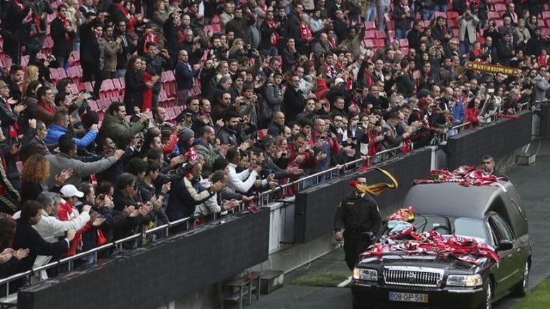 Portugal rinde un último homenaje al mítico futbolista Eusebio