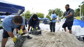 Por su parte, la tormenta tropical Grace estaba el domingo de madrugada 320 kilómetros (200 millas) al este-sureste de San Juan, Puerto Rico.
