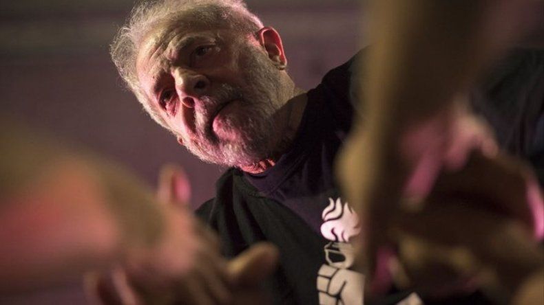 Gobierno venezolano dice que expresidente Lula sufre inquisición judicial