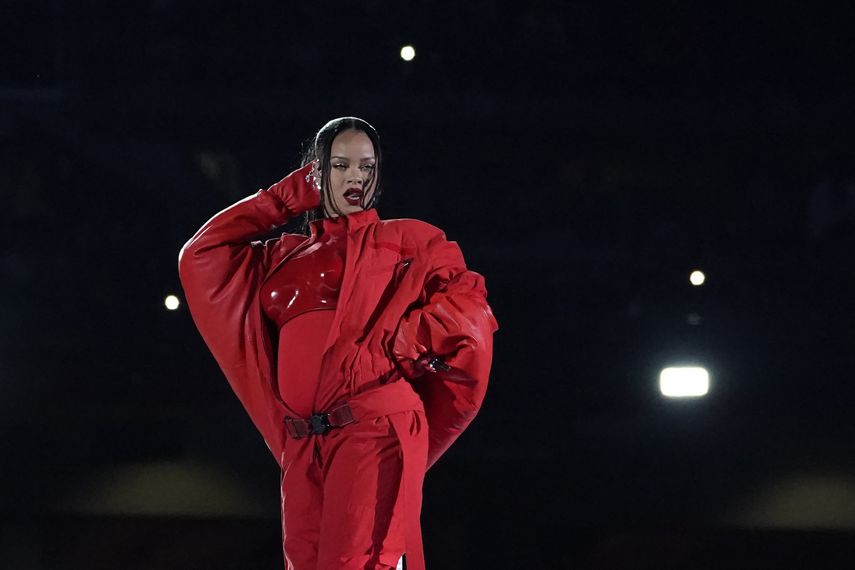 Rihanna: Los memes no faltaron en el Half-Time del Super Bowl