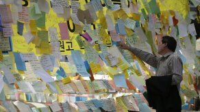 Surcorea: Familiares enfrentan a funcionarios