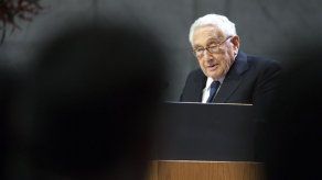 Kissinger pide paciencia pese a ideas provocadoras de Trump