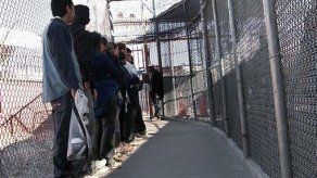 EU: no logran someter a voto propuesta de cerca fronteriza