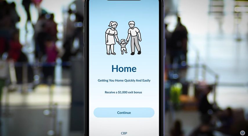 Estados Unidos agrega idiomas chino e hindi a app para autodeportación de migrantes