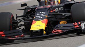 Verstappen sorprende en prácticas de Sochi