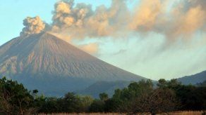 Volcán nicaragüense de San Cristóbal disminuye actividad