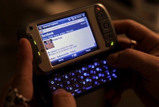 El 95 % de parlamentos latinoamericanos utilizan las redes sociales