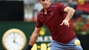 Federer se convierte en segundo jugador con más victorias de la historia