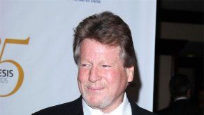 Jan Gaye cuenta en un libro cómo Ryan ONeal la agredió sexualmente