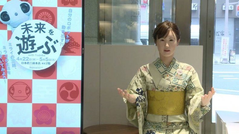 Un androide, nueva recepcionista de unos grandes almacenes en Tokio