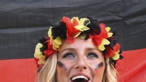 Hallan cancerígenos en maquillajes con colores de la bandera alemana