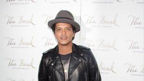 Bruno Mars tilda de diva con muchos aires a Adele