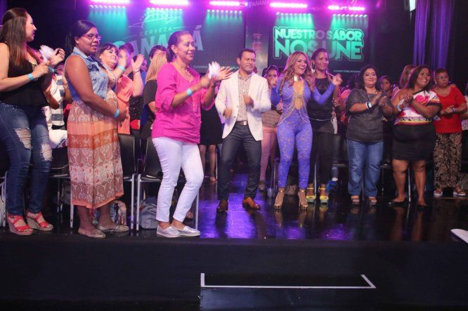 Muchos premios en 3er show de Como Gozo