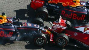 Los Red Bull de Verstappen y Ricciardo mandan en los segundos libres