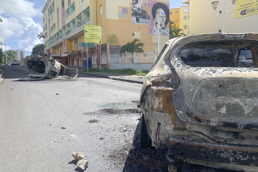 Las protestas en Guadalupe se convirtieron en días de disturbios y saqueos.