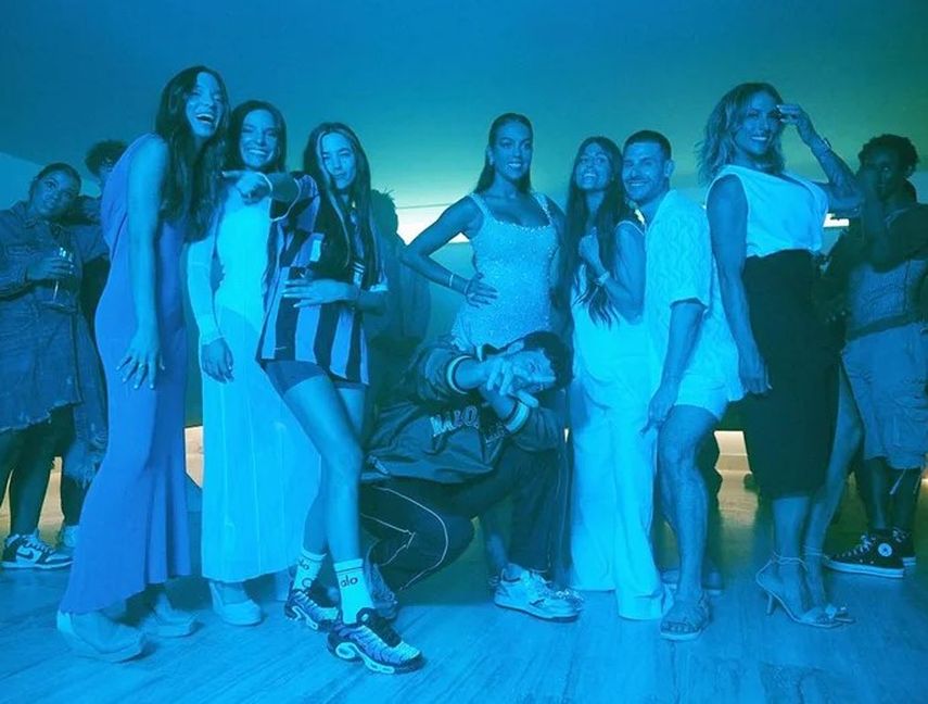 Georgina Rodríguez y su grupo de amigas "Las Queridas". Georgina Rodríguez y su grupo de amigas "Las Queridas".