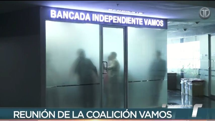 Acalorada discusión entre diputados de Vamos y exdiputados Juan Diego Vásquez y Gabriel Silva