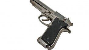 Fijan para el 30 de mayo juicio oral en caso de portero panameño por portar arma de fuego