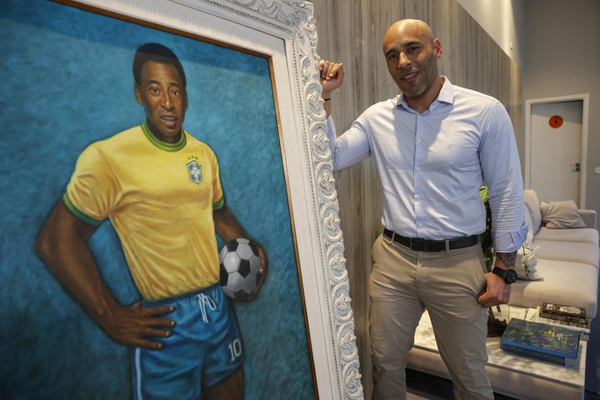 Edson Cholbi do Nascimento, hijo de la leyenda Pelé. Edson Cholbi do Nascimento, hijo de la leyenda Pelé.