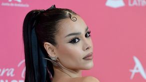 Danna se enamoró de una chica en España ¿Esther Exposito?