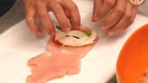 Rollo de pollo envuelto en bacon