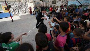 Pallasos en Rebeldía llevan a Palestina la revolución de la risa