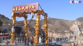 El puente de cristal más largo del mundo está en China