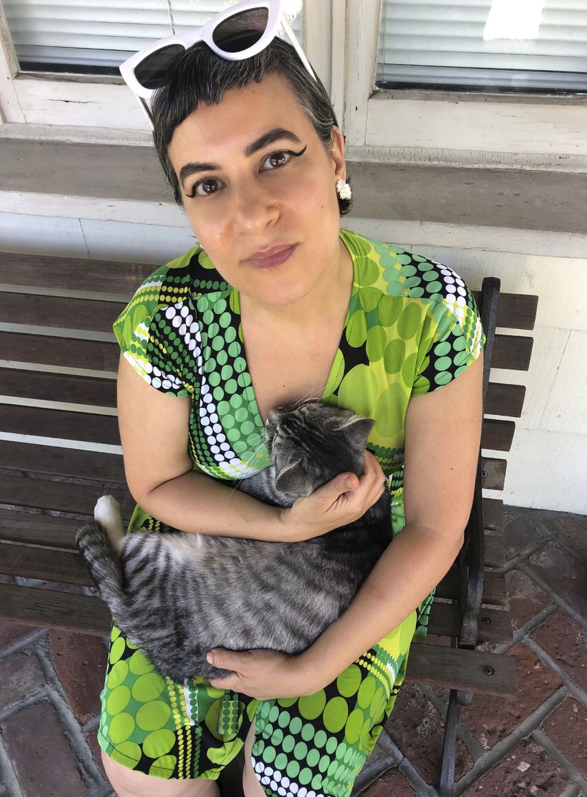 Un gato alegra la vida de sus vecinos durante la pandemia