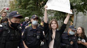 Este año, el Kremlin sacó a Dozhd del pool de periodistas que cubren al presidente Vladimir Putin, argumentando lo que llamó su mala cobertura de las protestas opositoras.