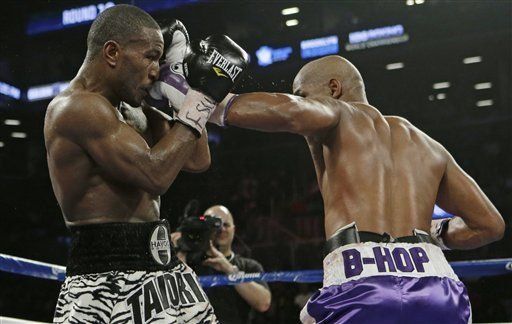 Hopkins hace historia y se convierte en campeón mundial a los 48 años