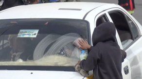 Los niños hambrientos de Yemen piden limosna