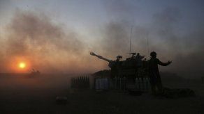 Israel ataca escuela para refugiados; mueren 15