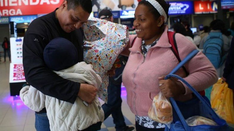 Perú permite ingresar a venezolanos si piden refugio