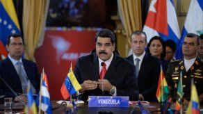Maduro dice que dio un paso gigante tras ordenar retiro de Venezuela de OEA