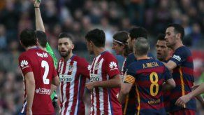 Filipe Luis suspendido 3 partidos por falta sobre Messi