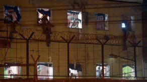 El hacinamiento en cárcel incendiada en Colombia era del 147 %