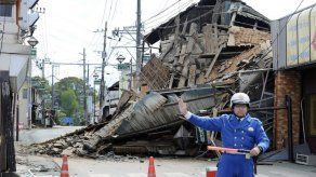 EEUU apoya a Japón en labores de rescate tras el sismo
