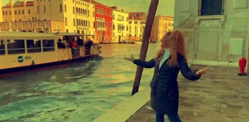 Erika Ender graba video en Venecia de su tema Te Conozco de Antes