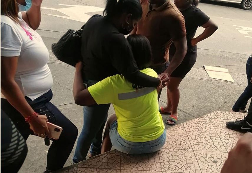 Los familiares de los heridos se trasladaron al Hospital Manuel Amador Guerrero de Colón.