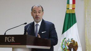 El fiscal de México presenta renuncia para facilitar creación de nuevo órgano