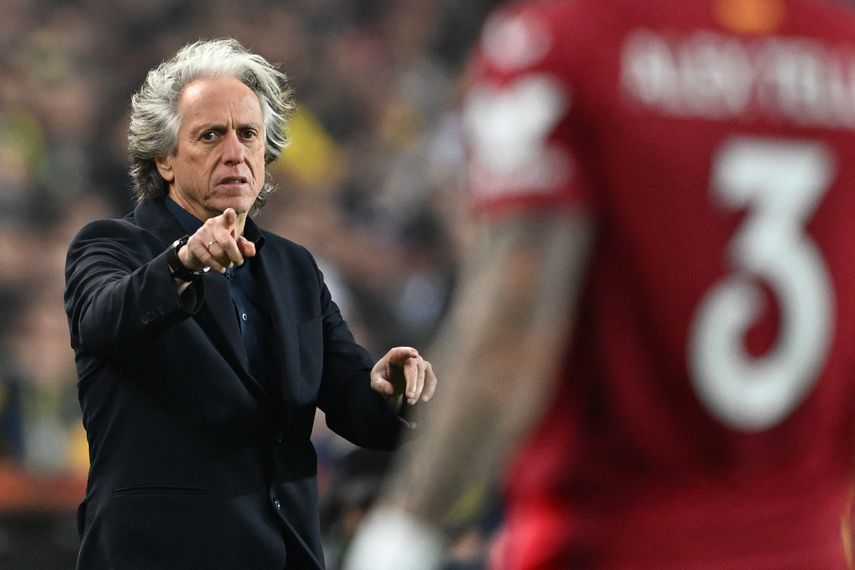 La Confederación Brasileña de Fútbol analiza la posibilidad de que el entrenador Jorge Jesus sea el nuevo seleccionador de la Verdeamarela.