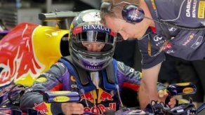 Vettel: Favoritos los Mercedes