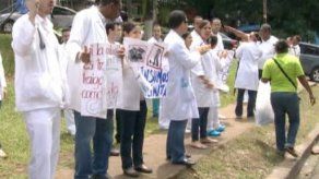 Gremios médicos cierran vía transístmica tras 22 días del paro laboral