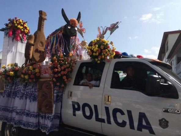 Desfile de las Mil Polleras 2015