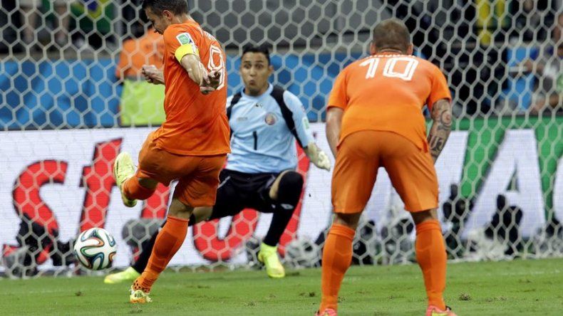 Holanda avanza a semifinales al vencer a Costa Rica en penales