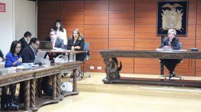 Exjefes de inteligencia de Ecuador con orden de prisión por secuestro en Colombia