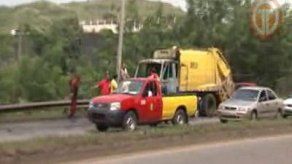 Camión de recolección de basura se incendia